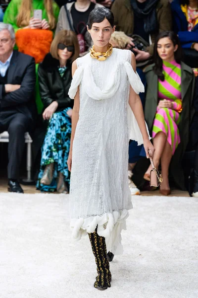 Look 13